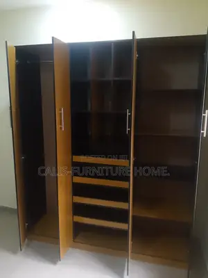 7ft X 6ft Wardrobe. Brown and Black Color.