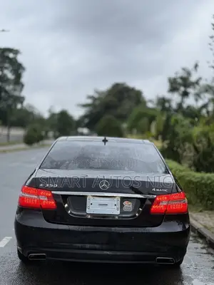 Mercedes-Benz E350 Base BlueTec Sedan RWD (3.0L 6cyl 7A) 2013 Black