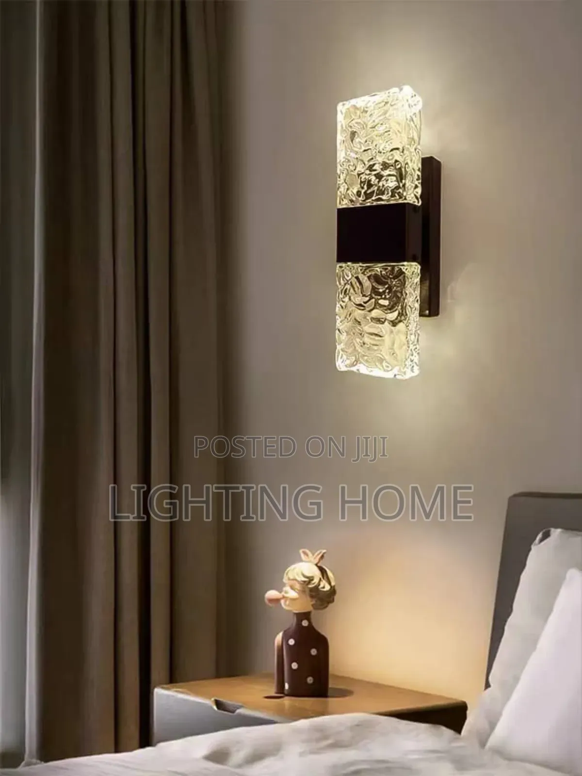 Black Body Wall Bracket Light