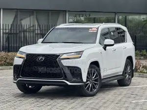 Lexus LX 600 2022 White