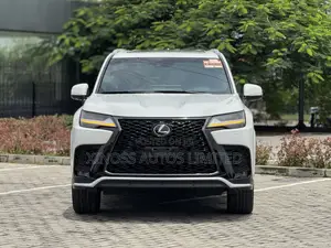 Lexus LX 600 2022 White