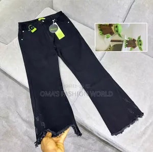 Luxury Baggy Jeans Available in Store