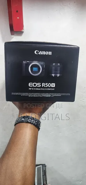 Canon.Eos R50v  With Rs-s 14-30mm Lens
