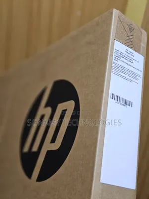 New Laptop HP 14-Dq1025cl 16GB Intel Core I7 SSD 512GB