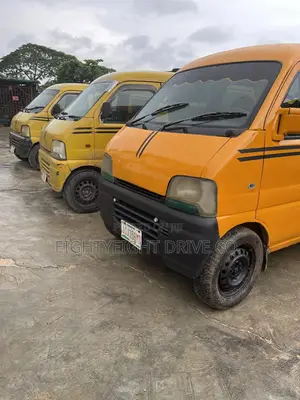 Suzuki APV Minibus 2010 Yellow