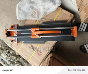 Heavy Duty Tiles Cutter Machine