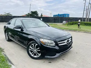 Mercedes-Benz C300 Luxury 4Matic Sedan AWD (2.0L 4cyl 7A) 2016 Black