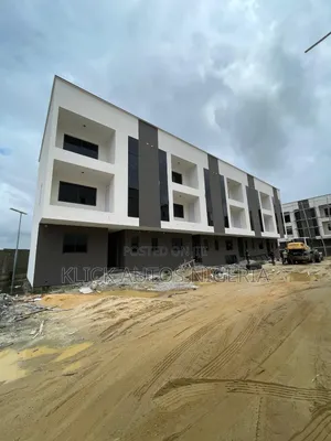 Furnished 3bdrm Duplex in Lekki for sale