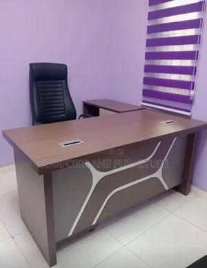 Executive Office Table (1.6 Meters)