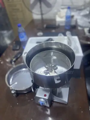 Multifunctional Spice Crusher