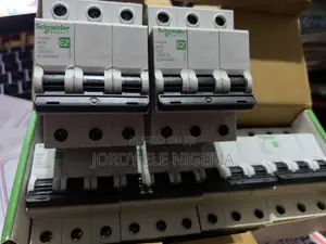 Schneider Easy 9 MCB Breaker 3pole 63a