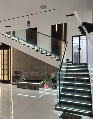 Staircase Side  10mm Tempered Glass With A Rail It A Black Accessories
