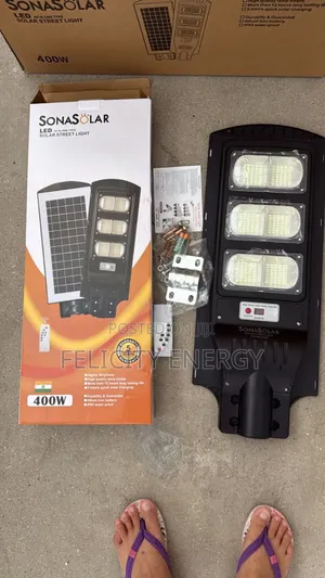 Sona Solar All in One Street Solar Light 3 Eyes Divided 400watt