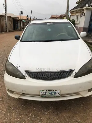 Toyota Camry 2005 White