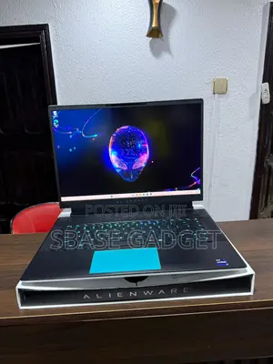 Laptop Dell Alienware X16 R2 32GB Intel Core I9 SSD 1T