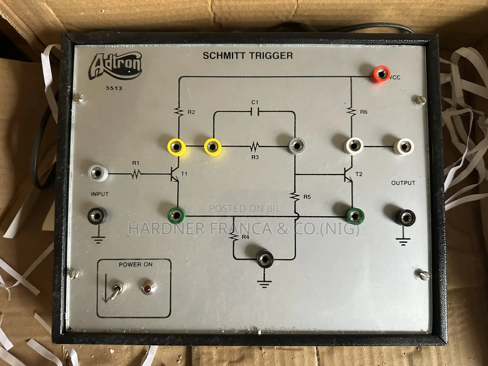 Schmitt Trigger Trainer