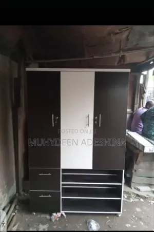 48 Inches Wardrobe