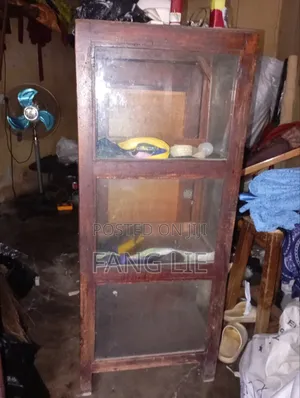 Show Glass