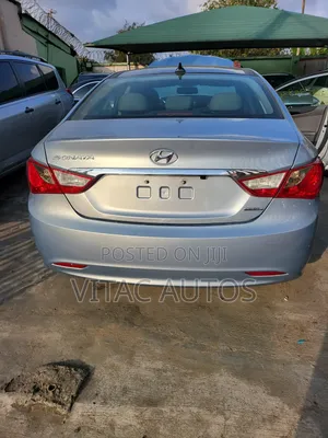Hyundai Sonata Limited Sedan FWD (2.4L 4cyl 6A) 2012 Blue