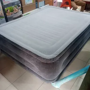 Queen Size Air Mattress 5 by 6 by 18inches