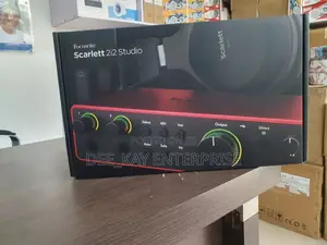 Focusrite Scarlett 2i2 Studio Bundle 4th Gen