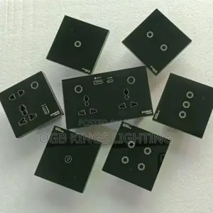A08f-Eu Uk Us Universal Plug Tuya Smart Socket Switch With Usb