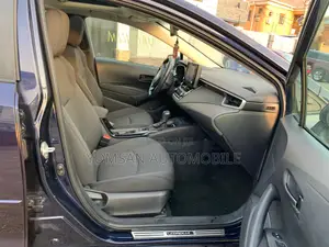 Toyota Corolla LE 2022 Blue