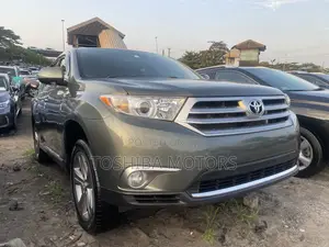 Toyota Highlander Limited 2012 Gray