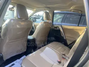Toyota RAV4 Limited 4dr SUV (2.5L 4cyl 6A) 2015 Gray