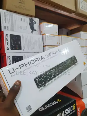 Behringer U-Phoria Umc404hd Audiophile 4×4