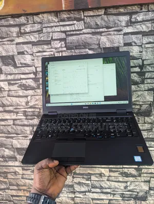 Laptop Dell Latitude 5580 16GB Intel Core i5 SSD 256GB