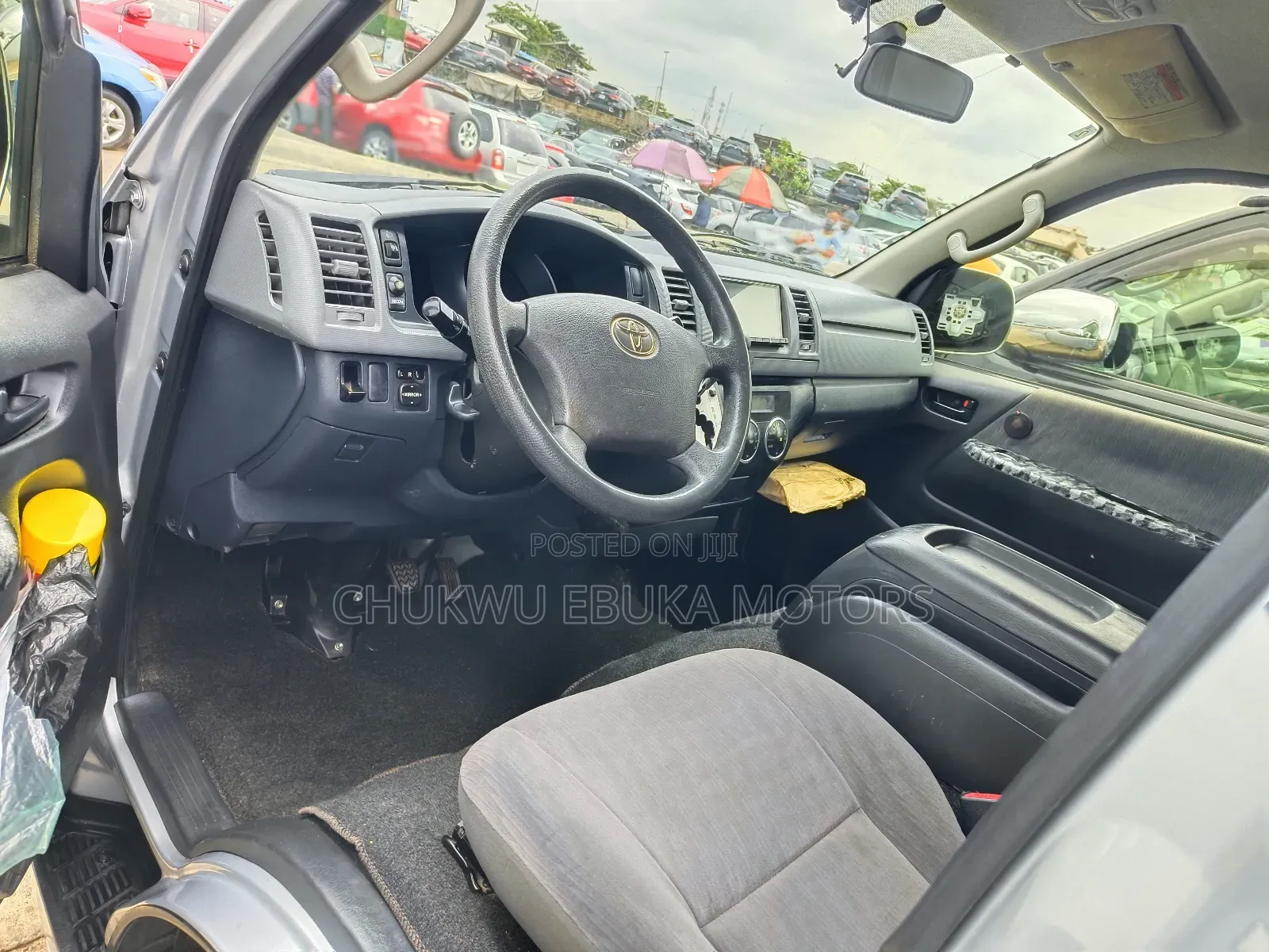 Toyota HiAce 2013 Silver