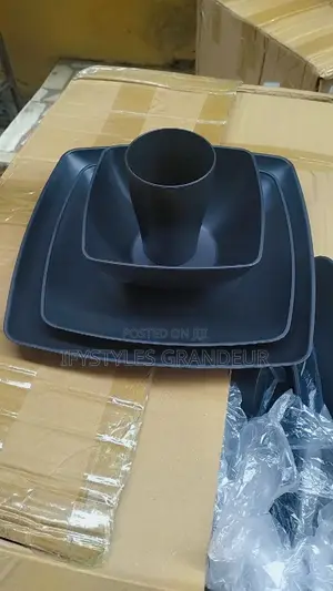 16pcs Quality Plastic Dinner Set