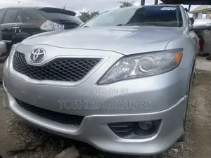 Toyota Camry SE 4dr Sedan (2.5L 4cyl 6A) 2011 Silver