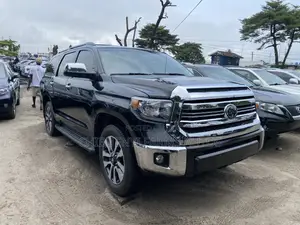 Toyota Sequoia Platinum 4dr SUV 4WD (5.7L 8cyl 6A) 2016 Black
