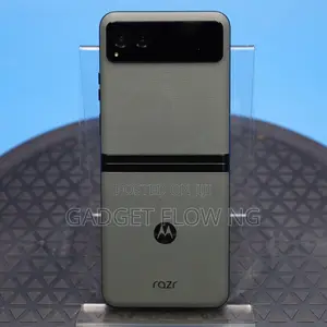 New Motorola Razr (2023) 128 GB Green