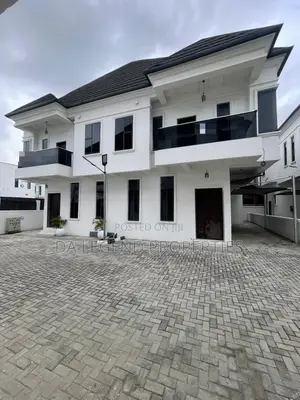 4bdrm Duplex in Lekki for sale