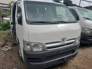 Toyota HiAce 2010 White