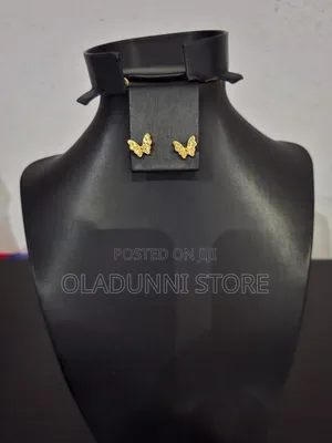 Butterfly Earring Gold