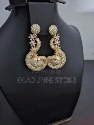 Zirconia Gold Earring