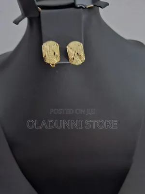 Gold Earring