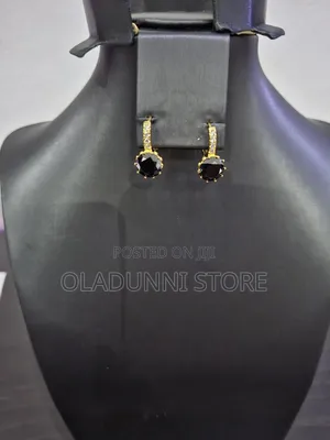 Black Stud Gold Earring