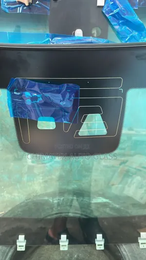 Glc300 2018 Windscreen Glass Available