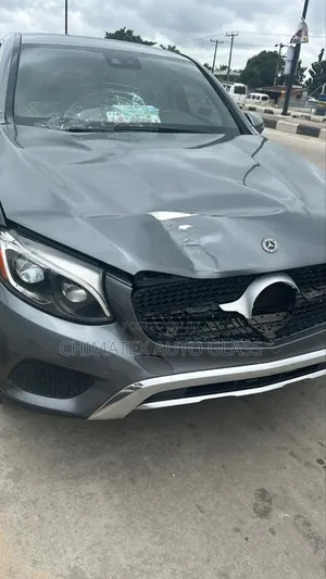 Glc300 2016 Coupe Windscreen Glass Available