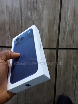 New Apple iPhone 17 Pro Max 256 GB Blue