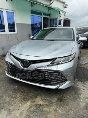 Toyota Camry 2019 Silver