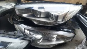 Kia Quoris Head Lamp Available