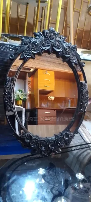 Royal Hanging Mirror 