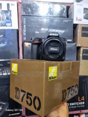 Nikon D750 Frame Camera With 50mm F/1.8 Lens