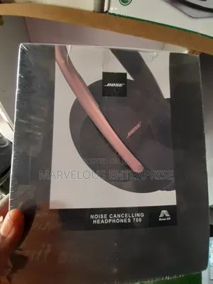 Active Nose Cancelling Bose 700 Heand Set